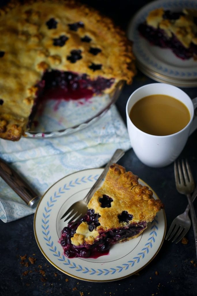 Blueberry Pie with Cornmeal Crust