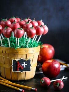 cropped-Apple-Cake-Pops-4.jpg