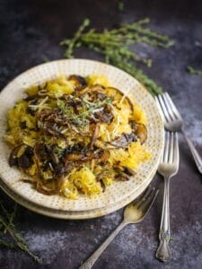 Spaghetti Squash with Roasted Mushrooms and Leeks