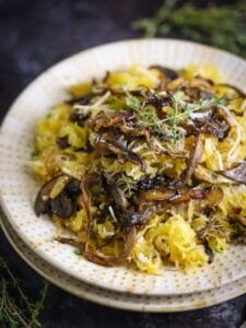 Spaghetti Squash with Roasted Mushrooms and Leeks