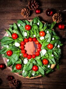 Christmas Wreath Caprese Salad